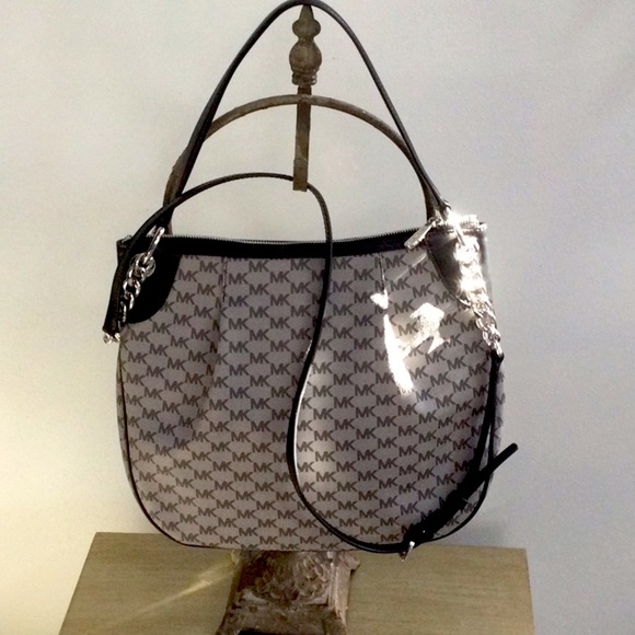 Michael Kors woman’s black & gray logo bag - Picture 3 of 10